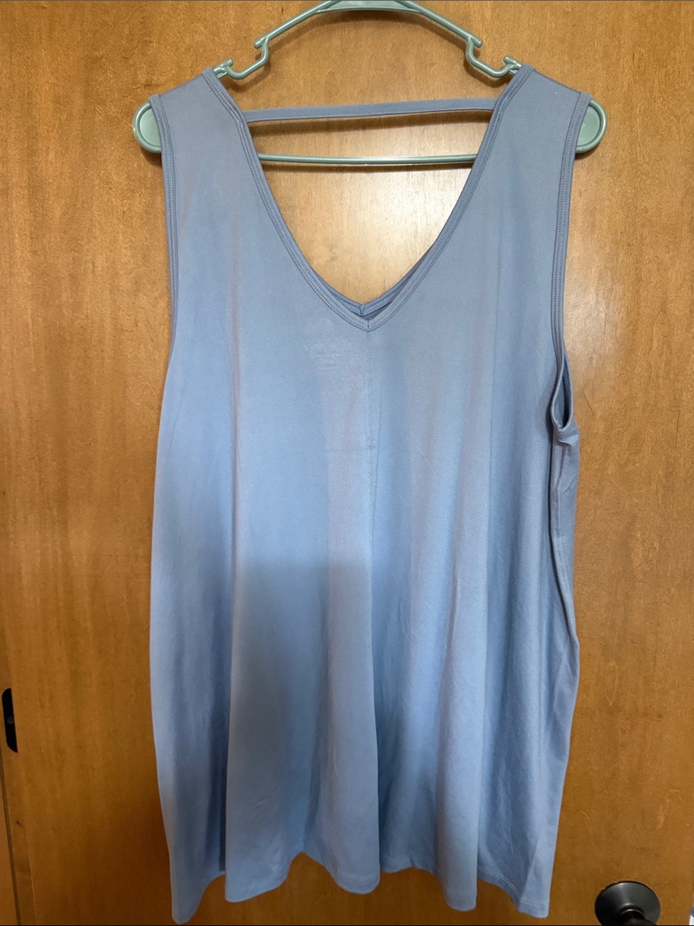 NWT Livi Active Light Blue V-Neck Sleeveless Tank - Picture 3 of 4